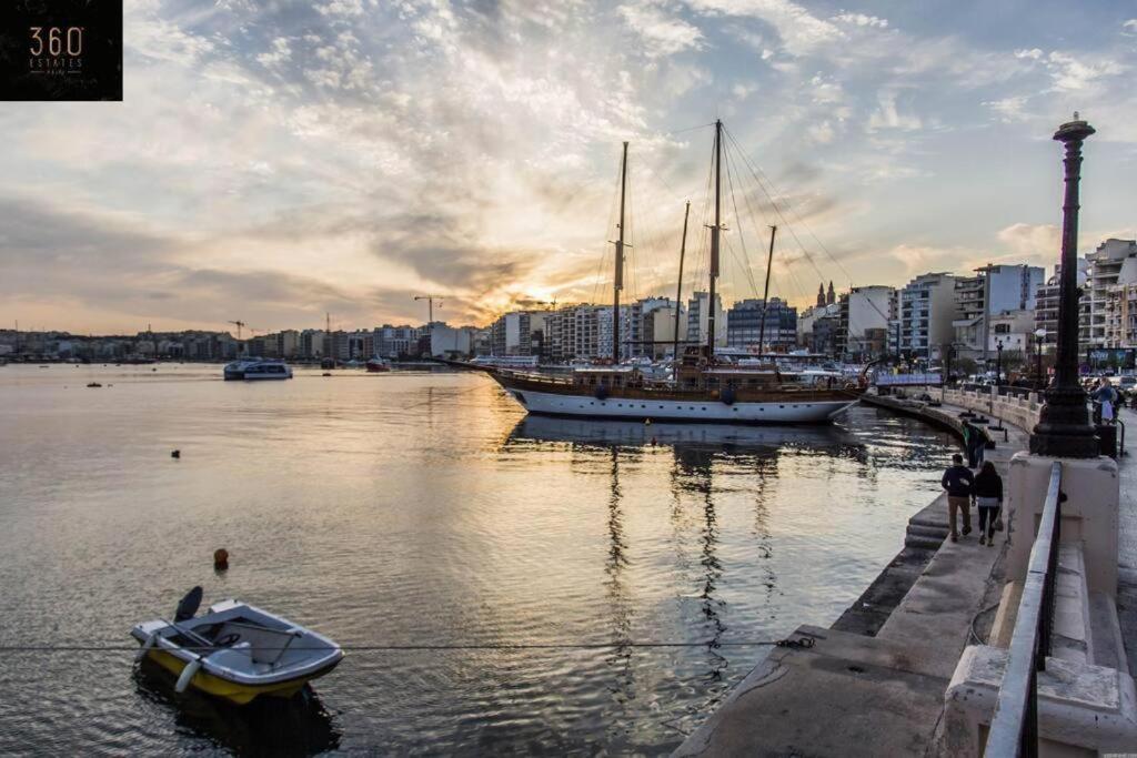 A Lovely 3 Bedroom, 3 Baths Home In The Centre Of Gzira By 360 Estates Exteriör bild