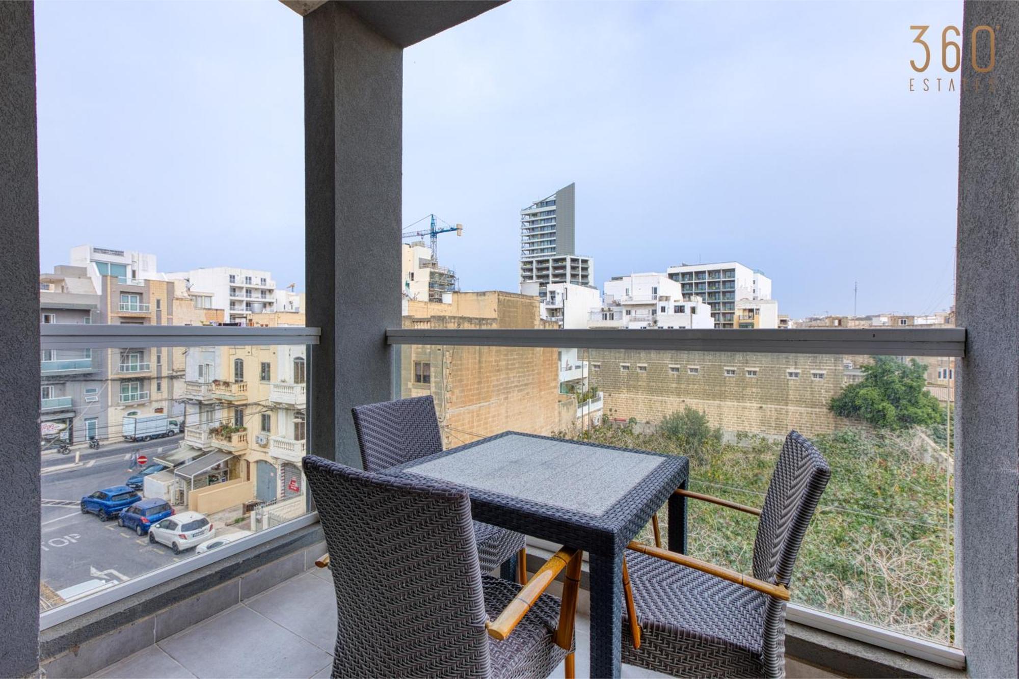 A Lovely 3 Bedroom, 3 Baths Home In The Centre Of Gzira By 360 Estates Exteriör bild